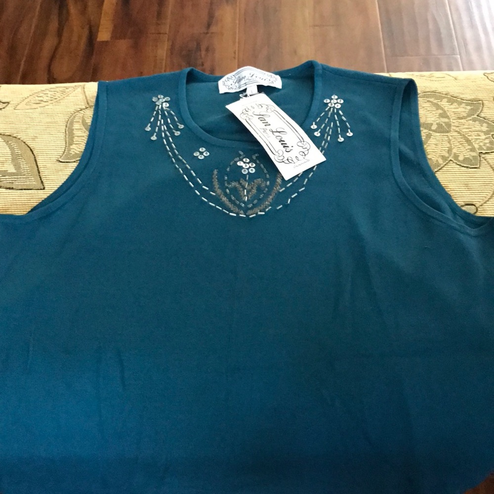 🆕Shell top plus Sz L. hand beaded sequines green